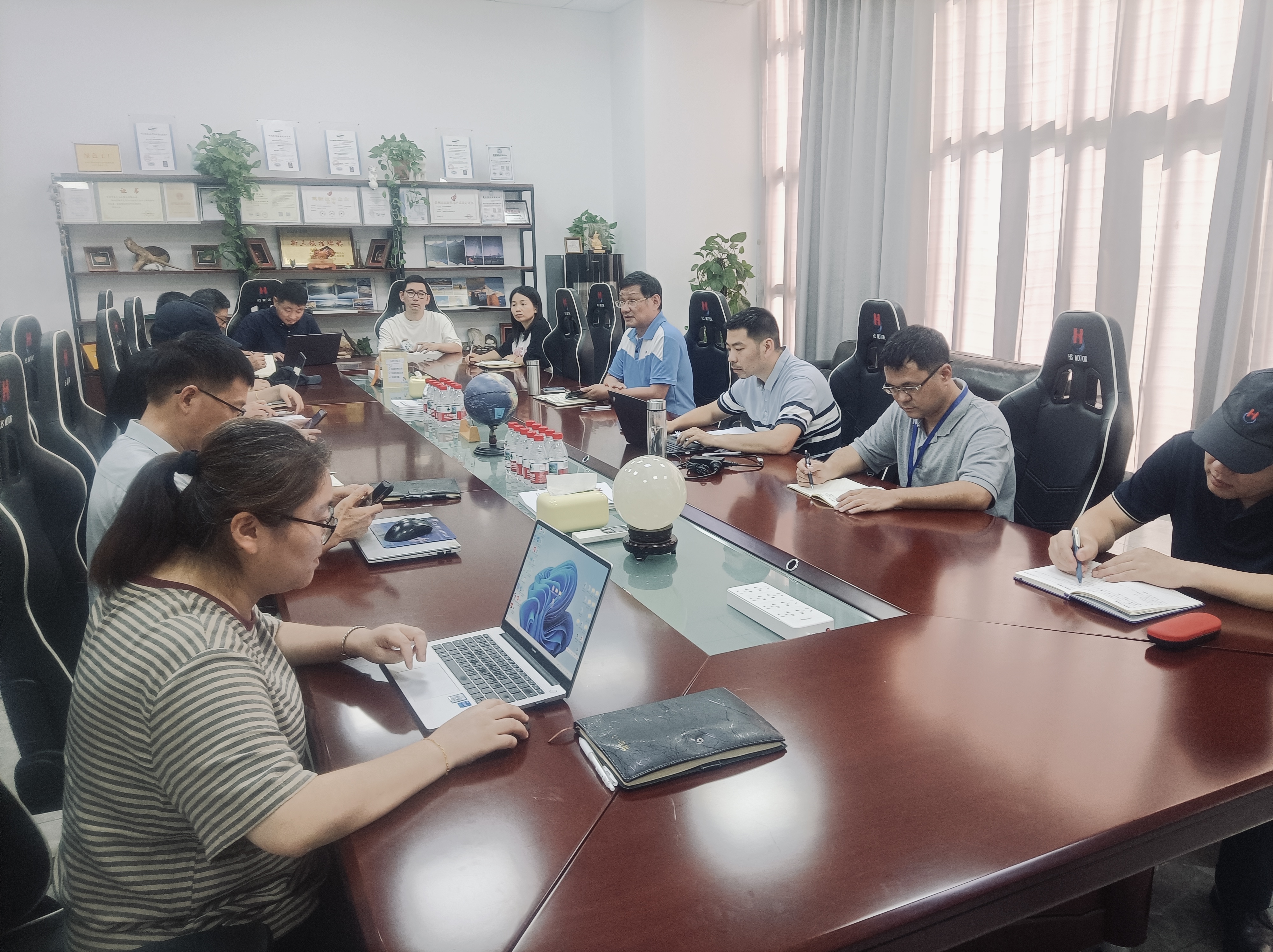 同社は ISO 14001 および ISO 45001 の最初の監督監査に合格し、環境保護と労働安全衛生管理の二重基準を実証しました。